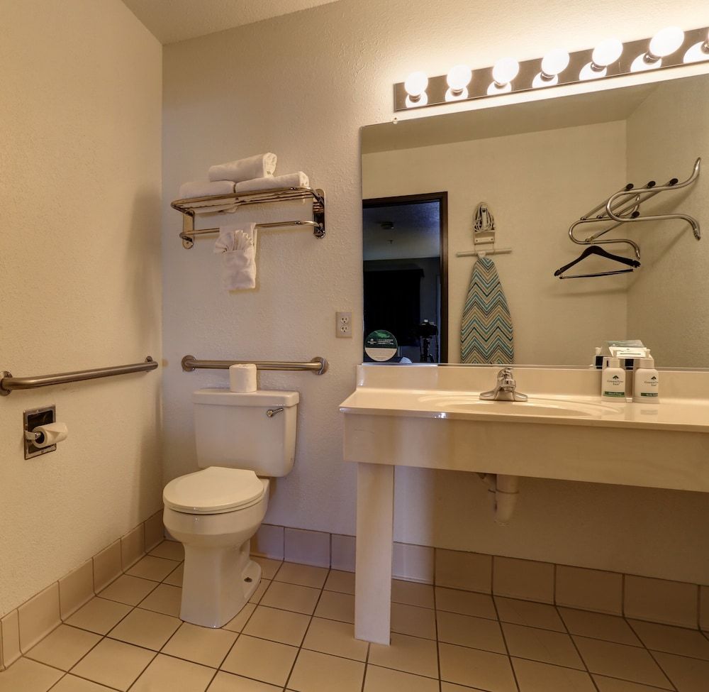 GreenTree Inn of Prescott Valley Deluxe Room, 2 Queen Beds 2