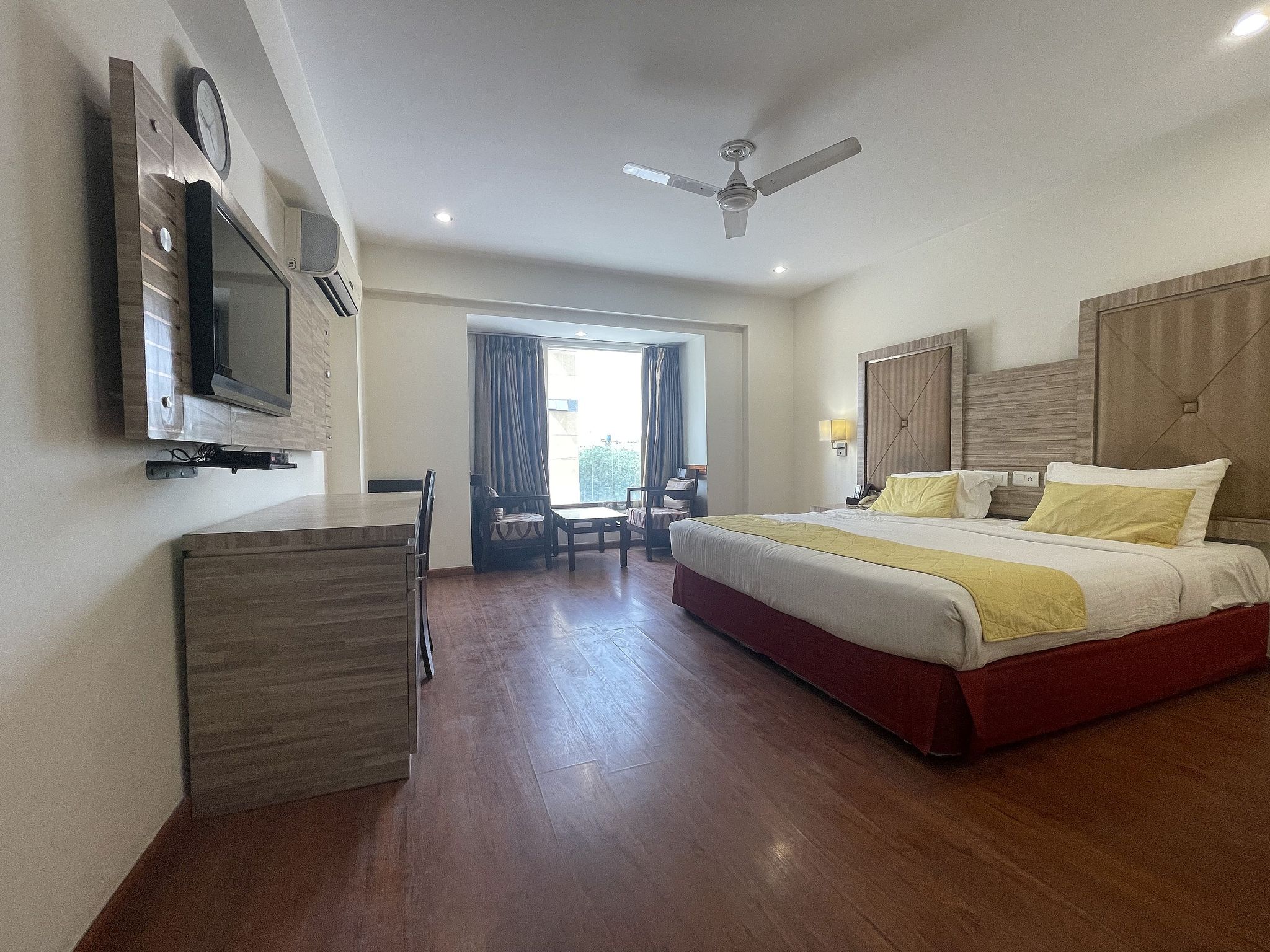 Surasena Regal Vista Agra Deluxe King Room 21