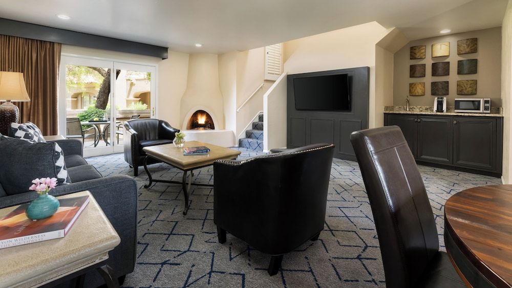 Scottsdale Plaza Resort Villa, 2 Queen Beds, Garden View (Valley Two story) 4