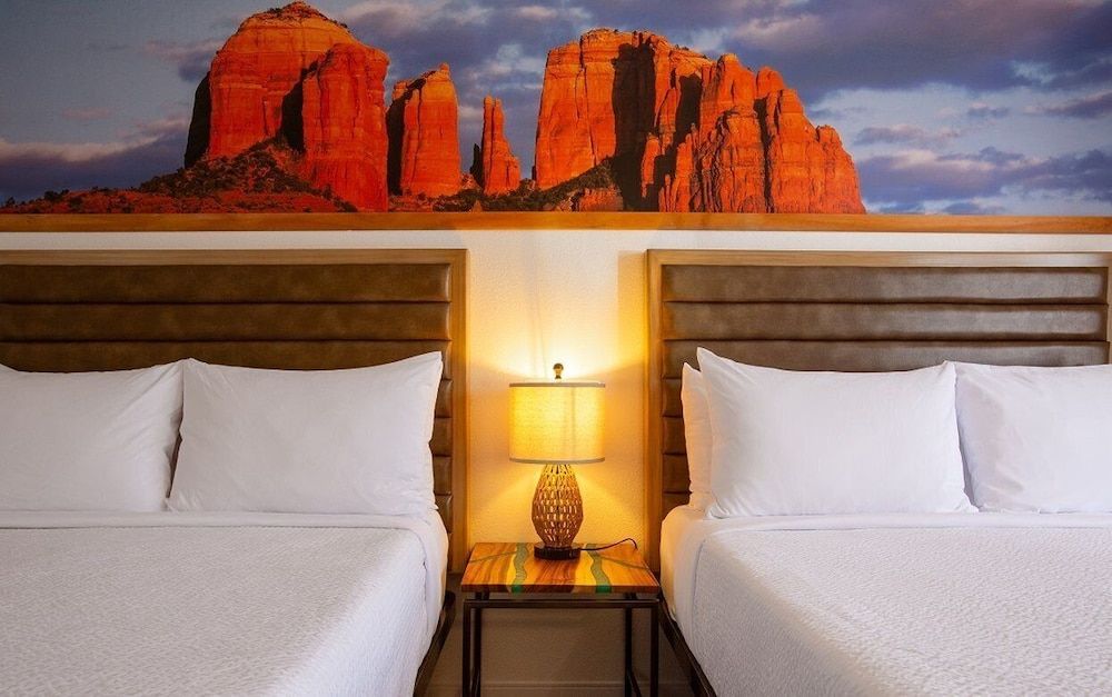 GreenTree Inn Sedona Standard Room, 2 Queen Beds 5