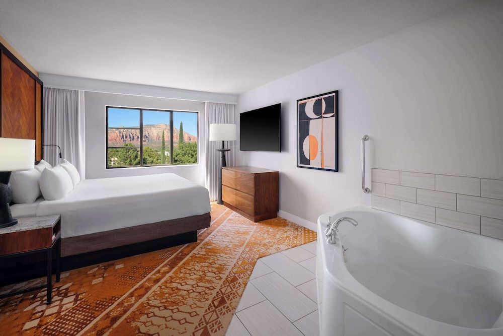Suite, 1 King Bed, Balcony (Redrock, Whirlpool)