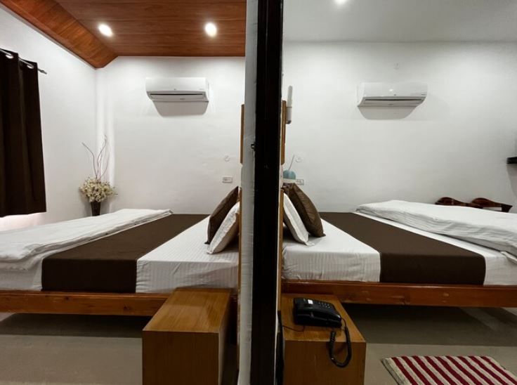 Standard Room With View with Hot and Cold AC