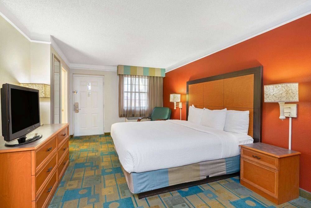 Room, 1 King Bed, Non Smoking