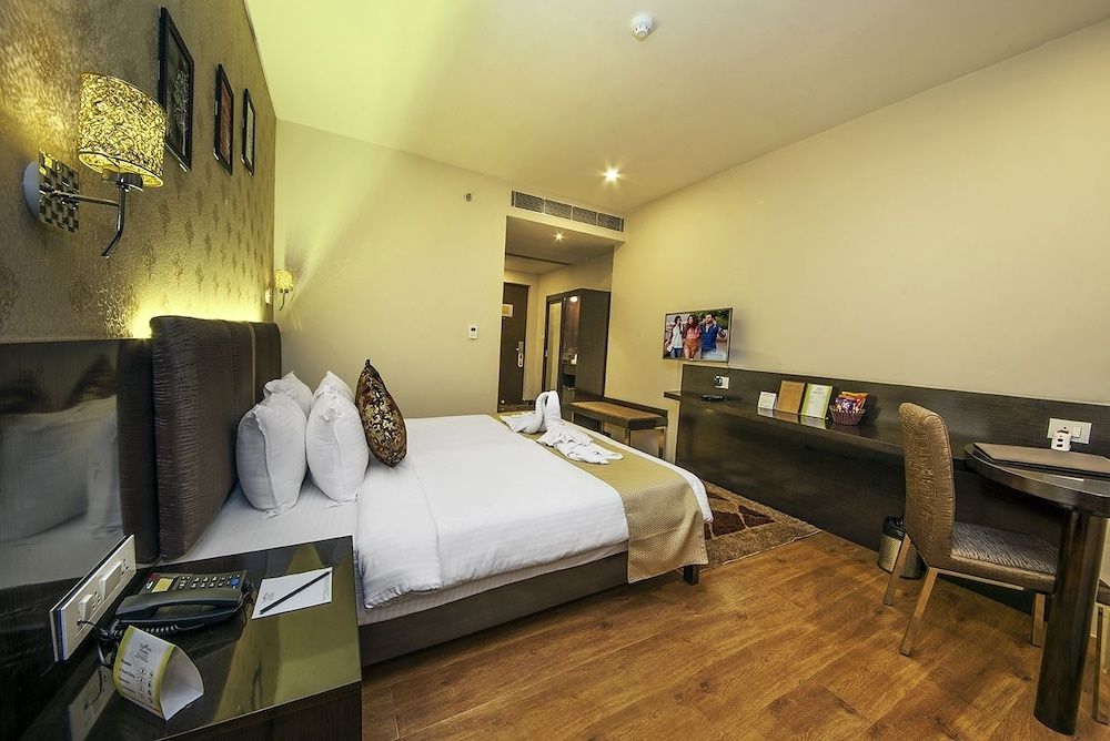 The Fern Residency Kolkata Wintergreen 4