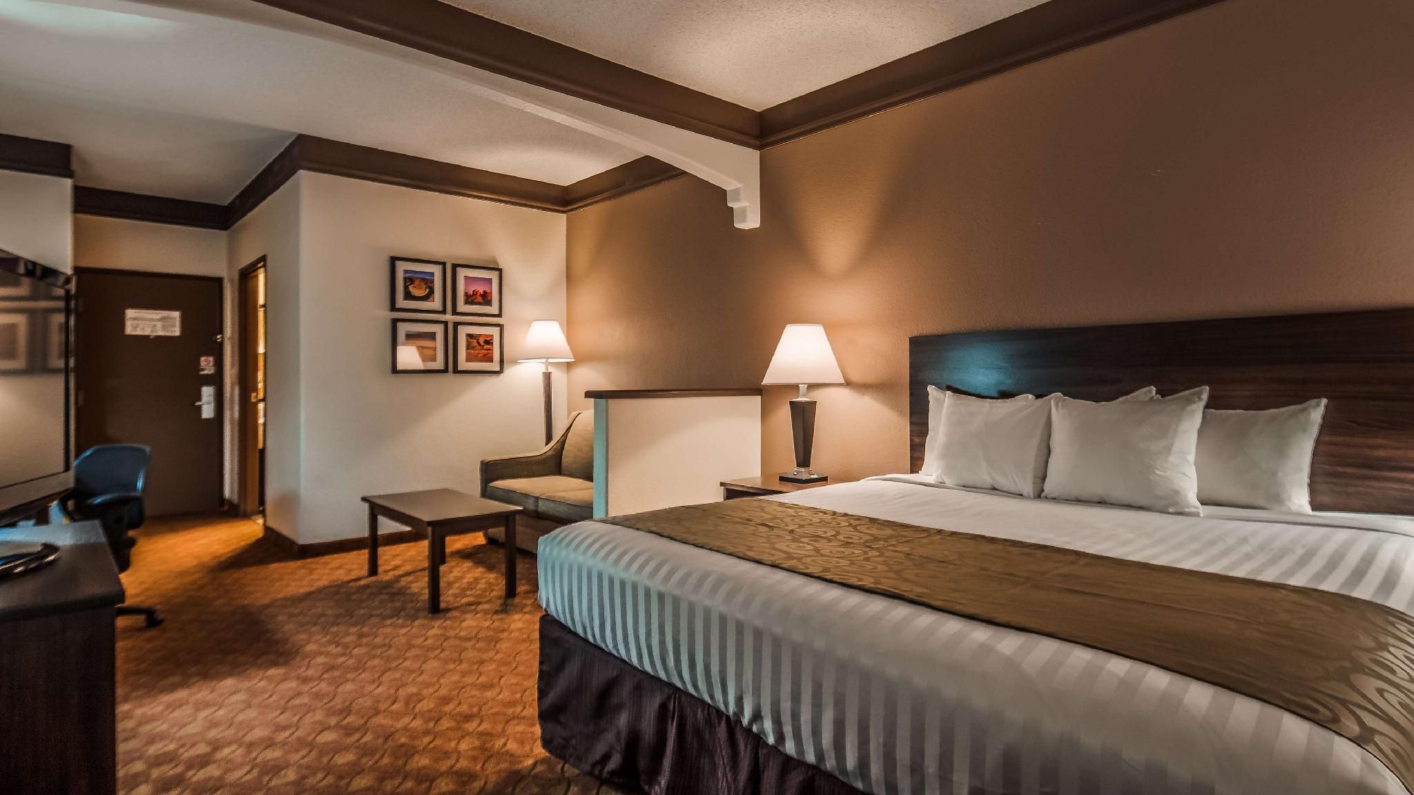 1 King Bed, Nonsmoking, Executive Room, Whirlpool
