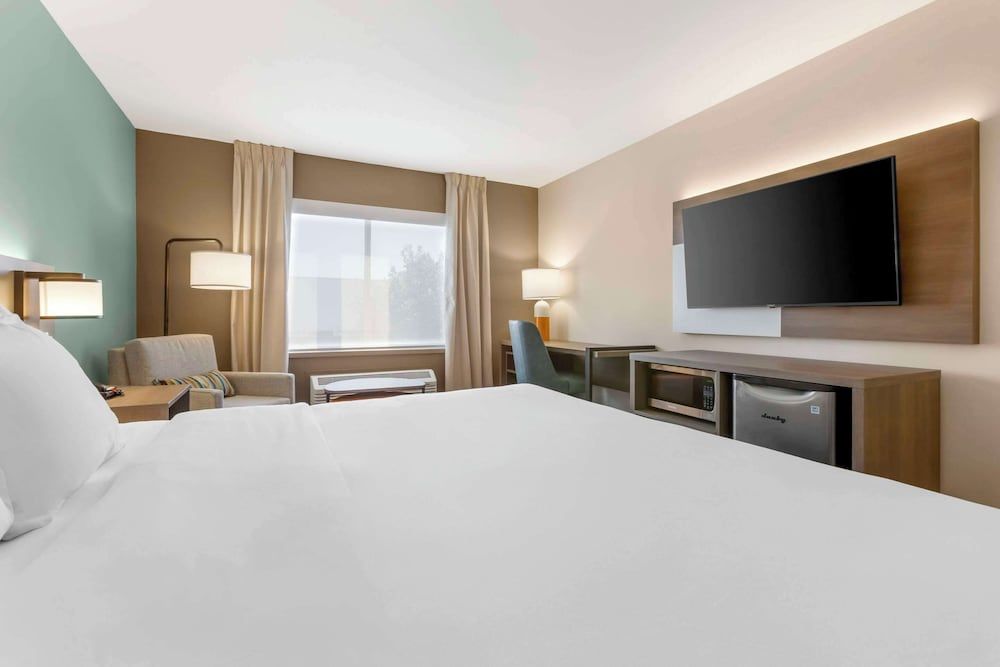 undefined Comfort Suites At Tucson Mall 2