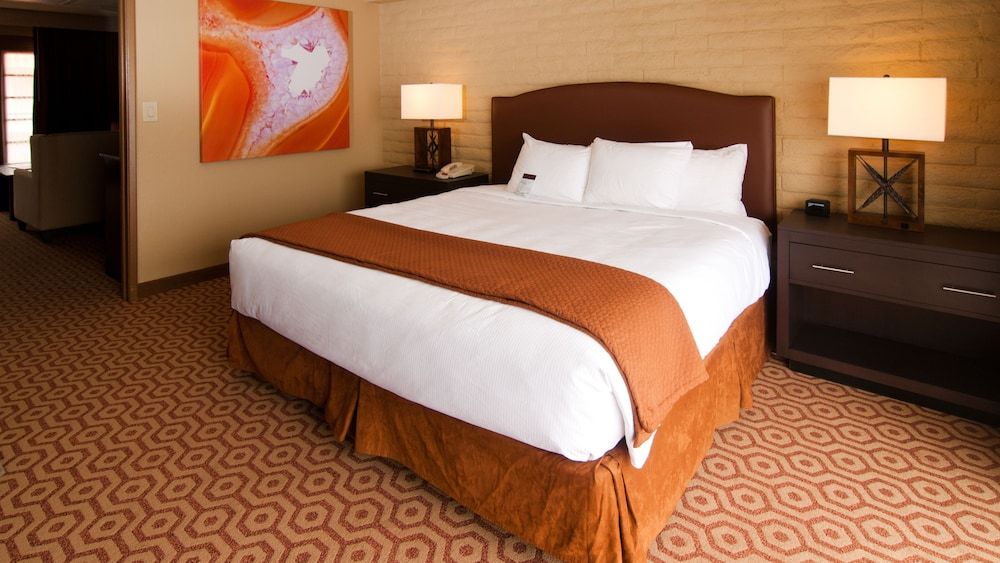 undefined DoubleTree Suites by Hilton Tucson - Williams Center 6