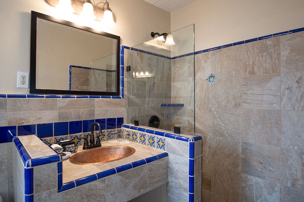 Lodge on the Desert Standard Casita King 7