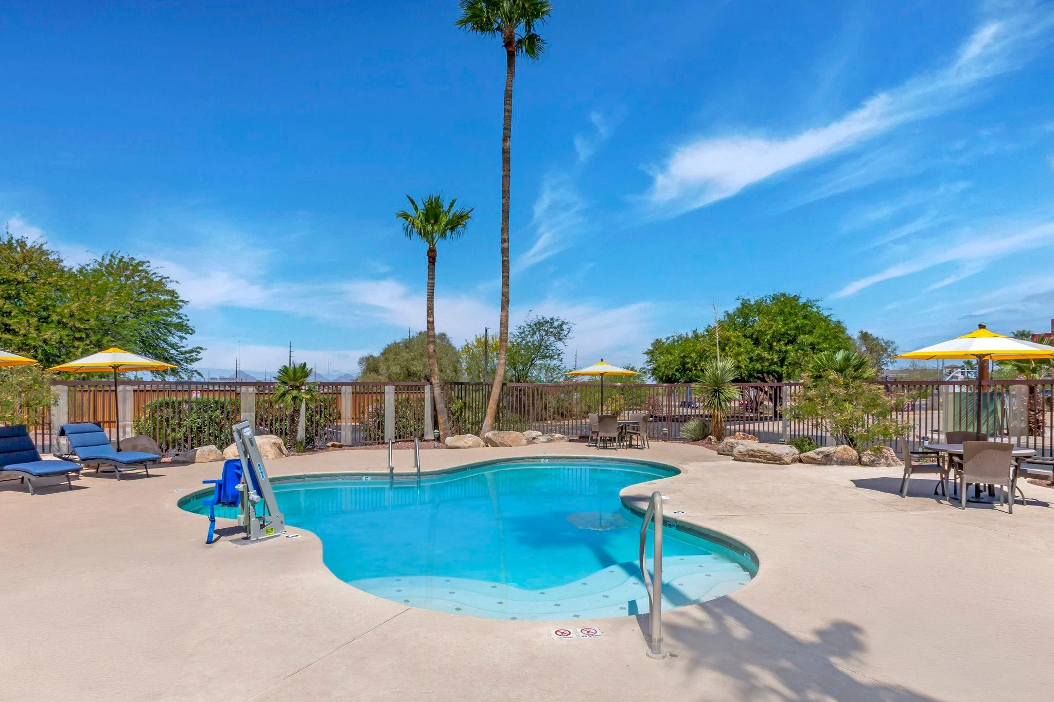 undefined Red Roof Inn Tucson South - Airport 10
