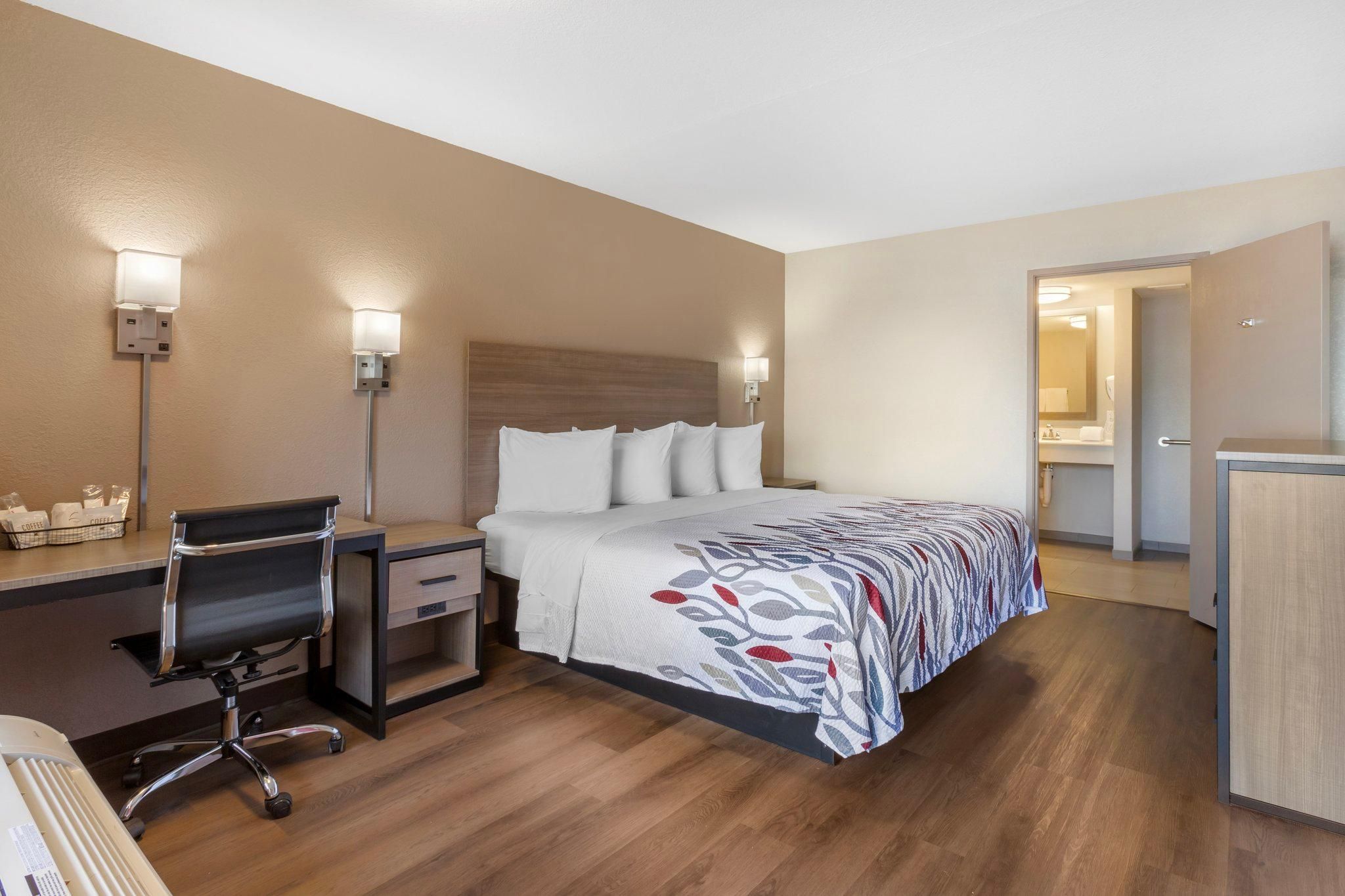 ADA Accessible Superior King Smoke Free