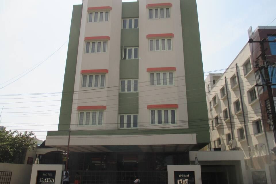 Hotel Ratna
