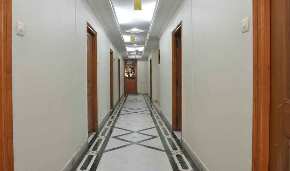 undefined Hotel Ratna 4