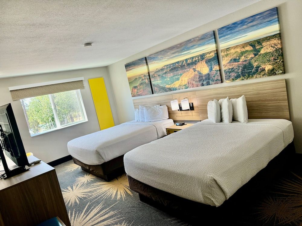 Days Inn by Wyndham Williams Standard Room, 2 Queen Beds, Non Smoking