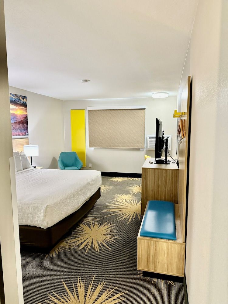 Standard Room, 1 King Bed