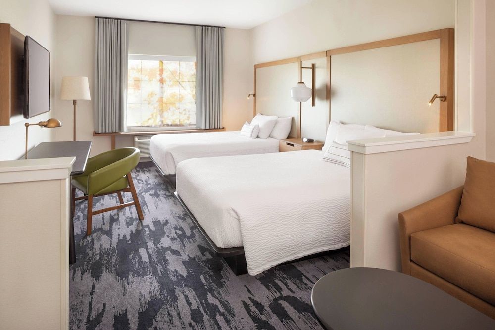 Room, Multiple Beds (Mobility Accessible, Roll-in Shower)