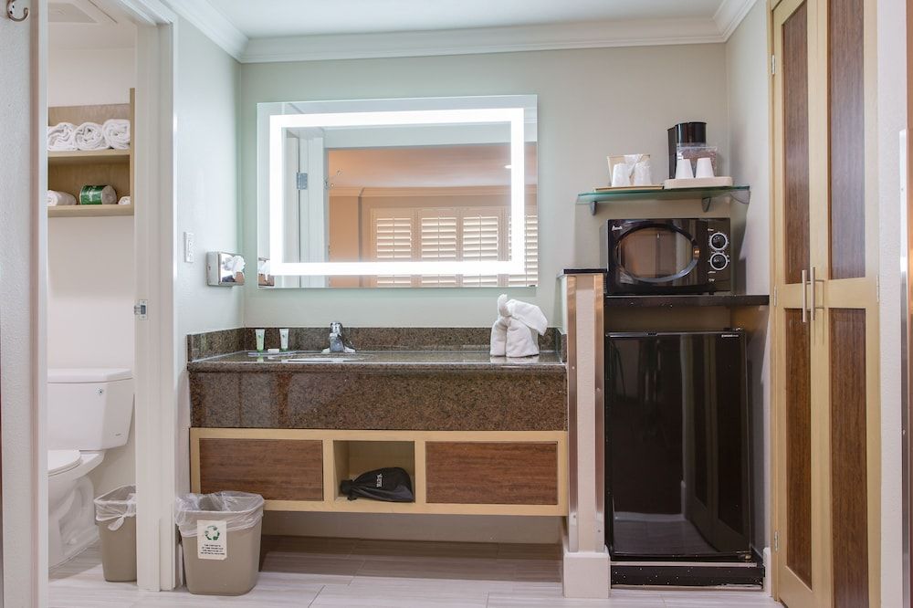 undefined Del Sol Inn - Anaheim Resort 2