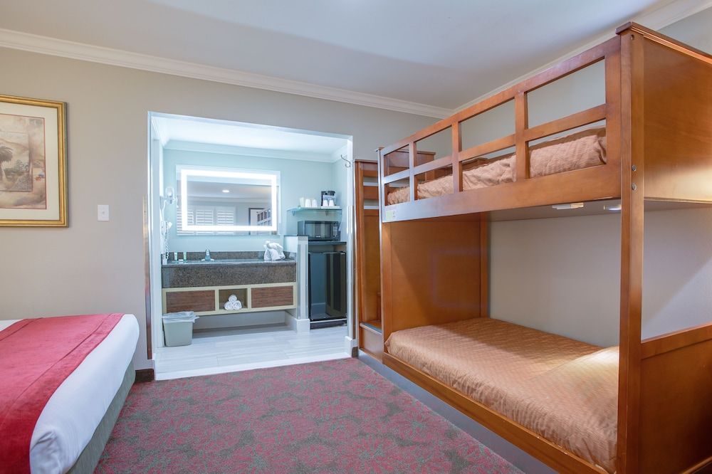 undefined Del Sol Inn - Anaheim Resort 7