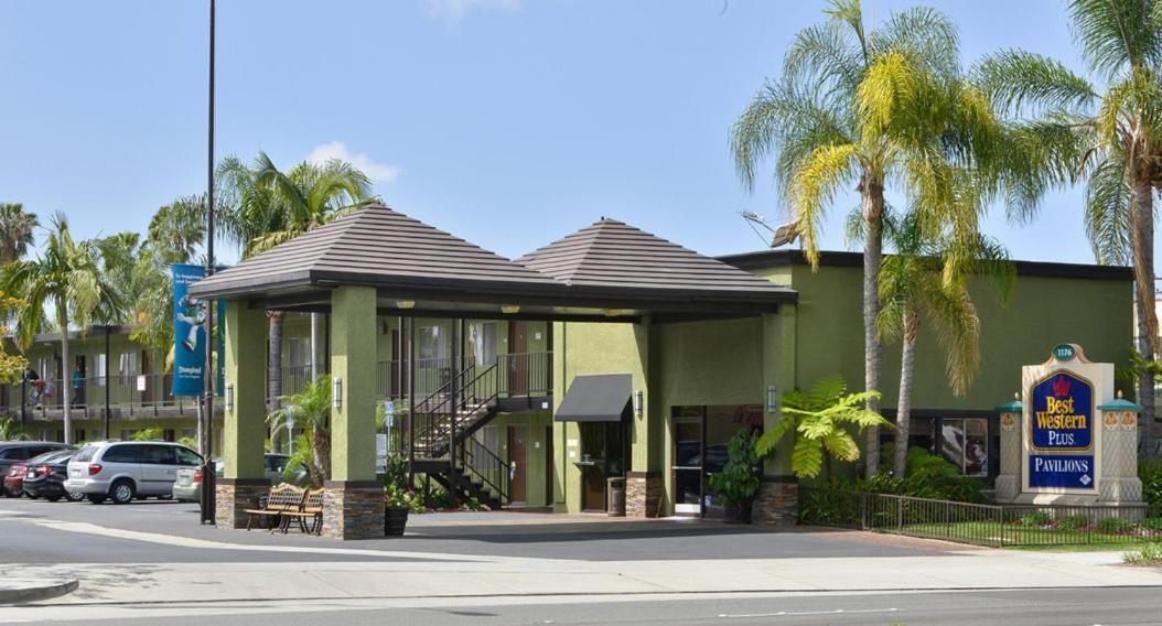 undefined Best Western Plus Pavilions 3