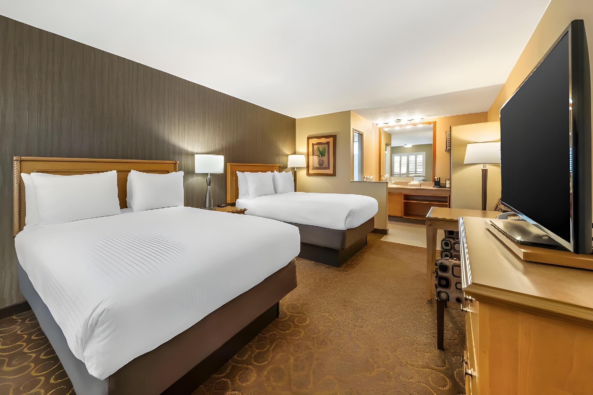 2 Queen Beds, Nonsmoking, Duvet