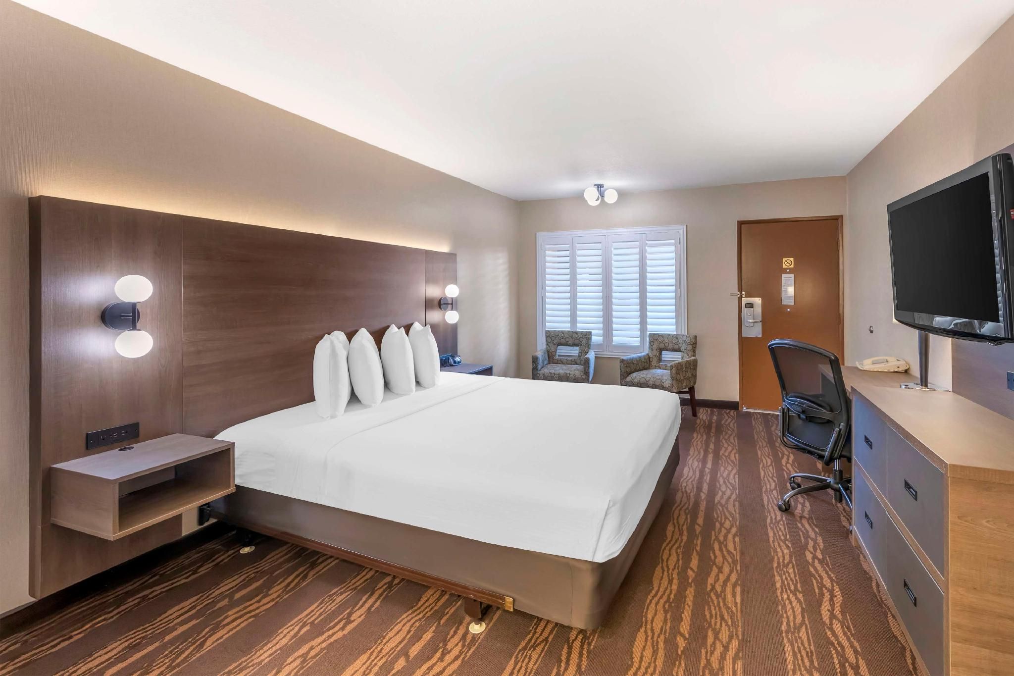 undefined Best Western Plus Stovall's Inn 8