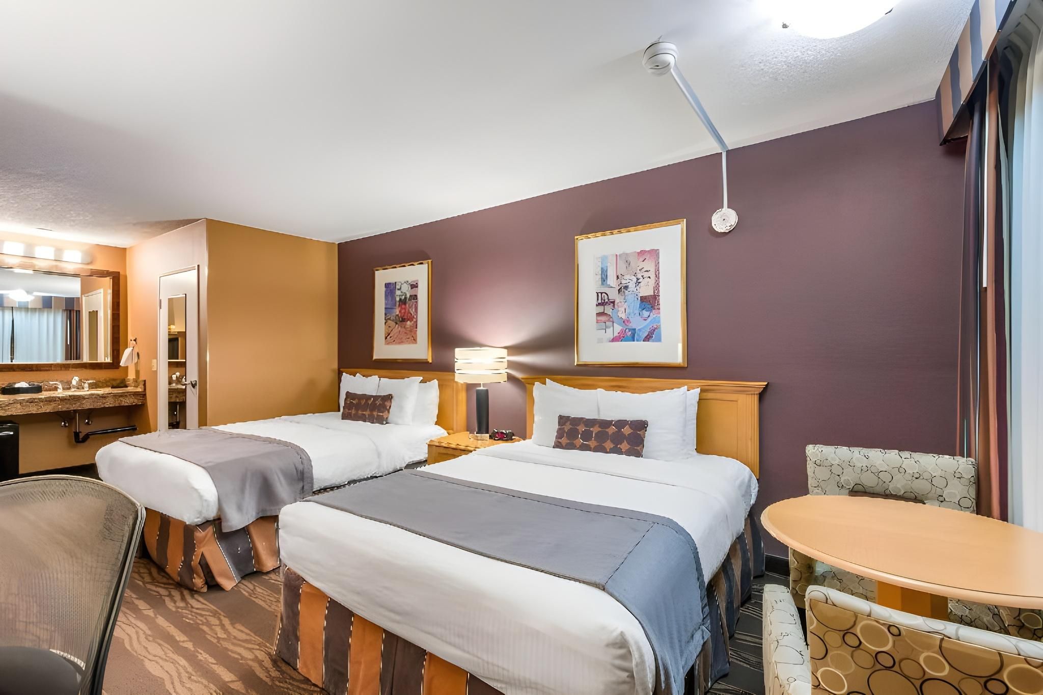 2 queen beds, nonsmoking