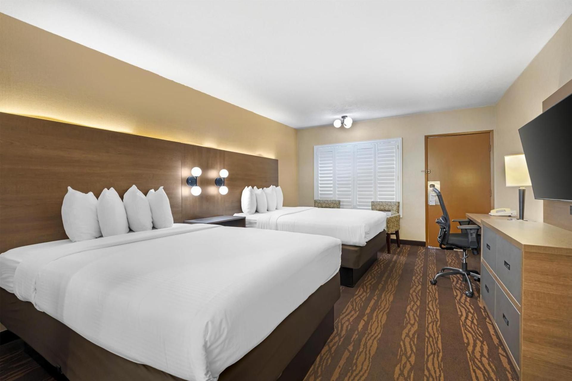 2 Queen Beds, Nonsmoking, Upper Floor