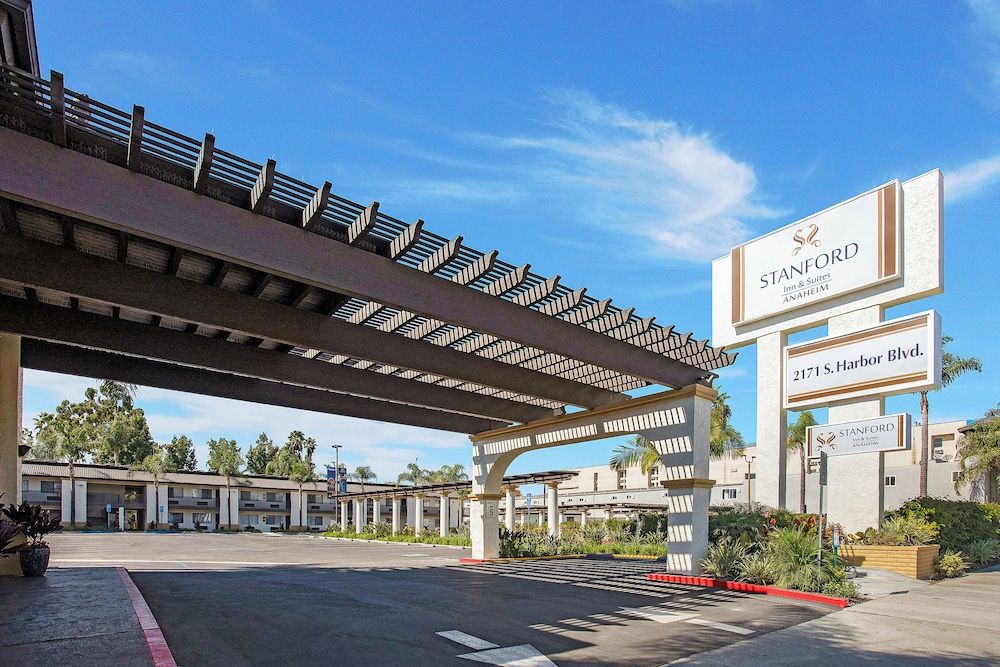 undefined Stanford Inn & Suites Anaheim 3