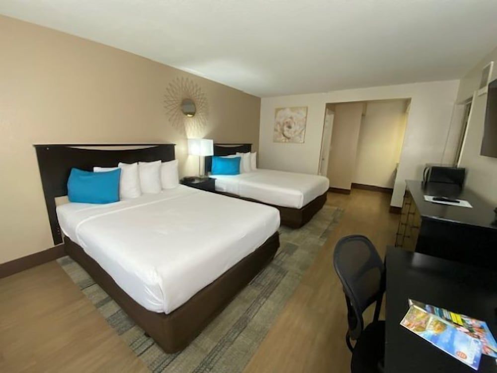 undefined Stanford Inn & Suites Anaheim
