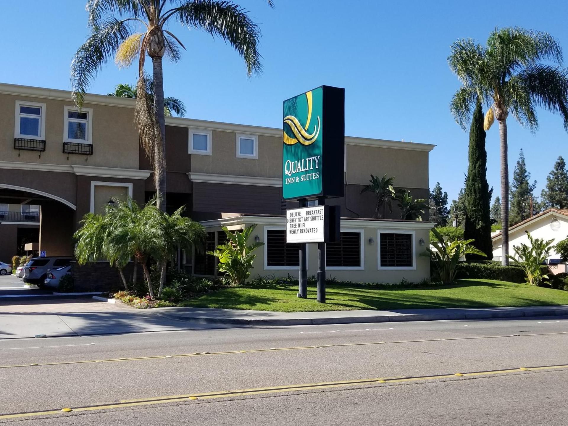 undefined Quality Inn & Suites Anaheim Maingate 7