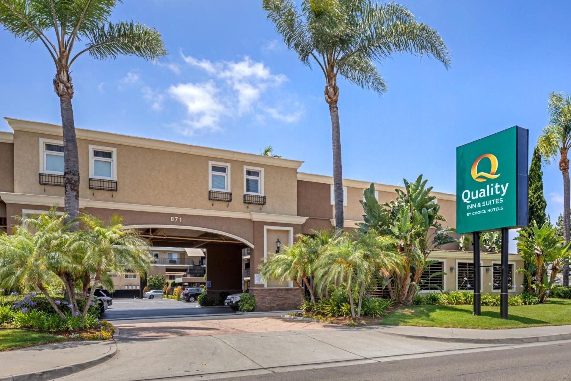undefined Quality Inn & Suites Anaheim Maingate 2