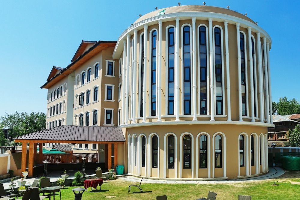 undefined Asian Park Hotel 7