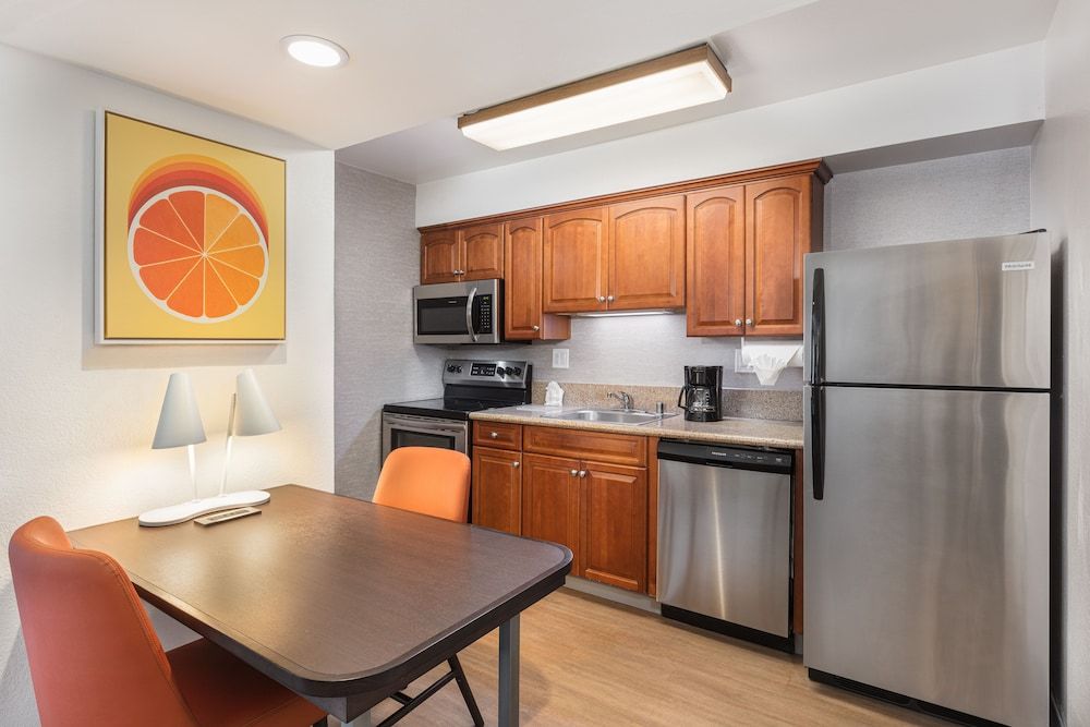 undefined Clementine Hotel & Suites Anaheim 6