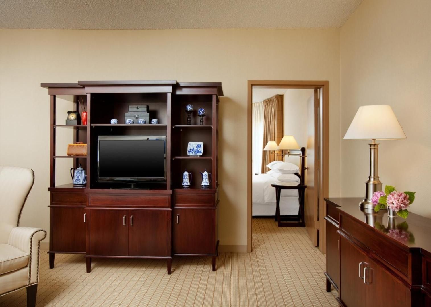 undefined Anaheim Majestic Garden Hotel 7