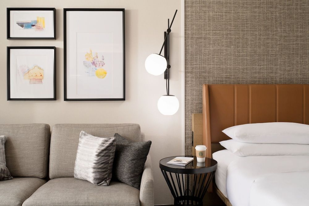 Club Room, 1 King Bed