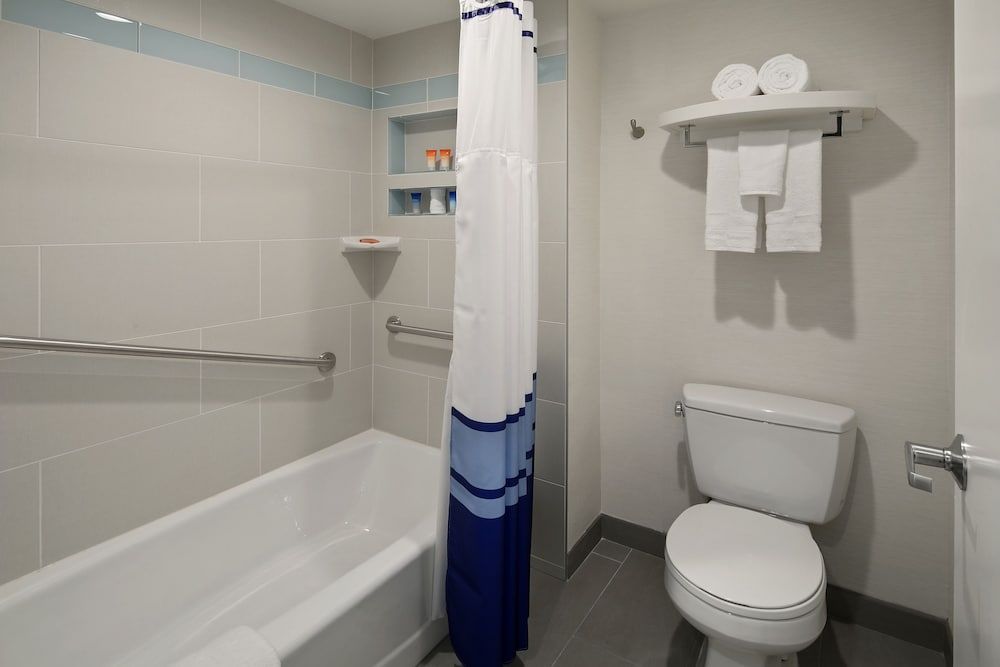 undefined Tropicana Inn and Suites 9