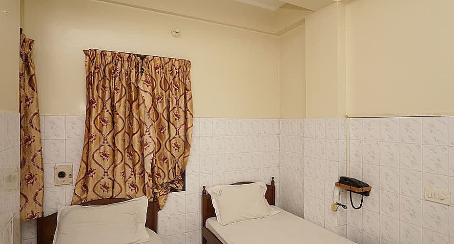 Deluxe Double Bedroom