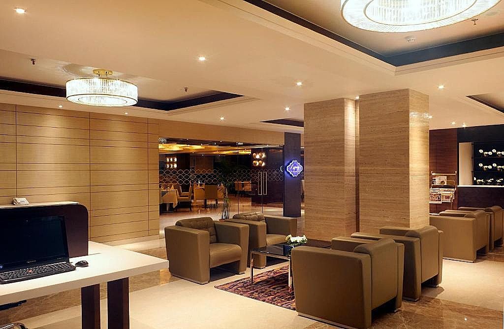 undefined The Hotel Palacio 3