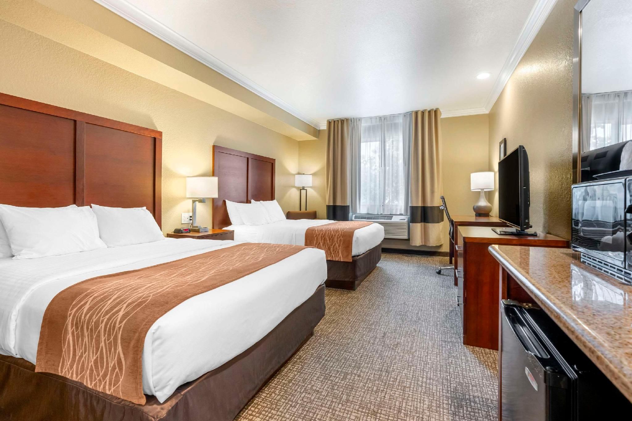 Comfort Inn Arcata - Humboldt Area 2 Queen Beds, Nonsmoking, Accessible