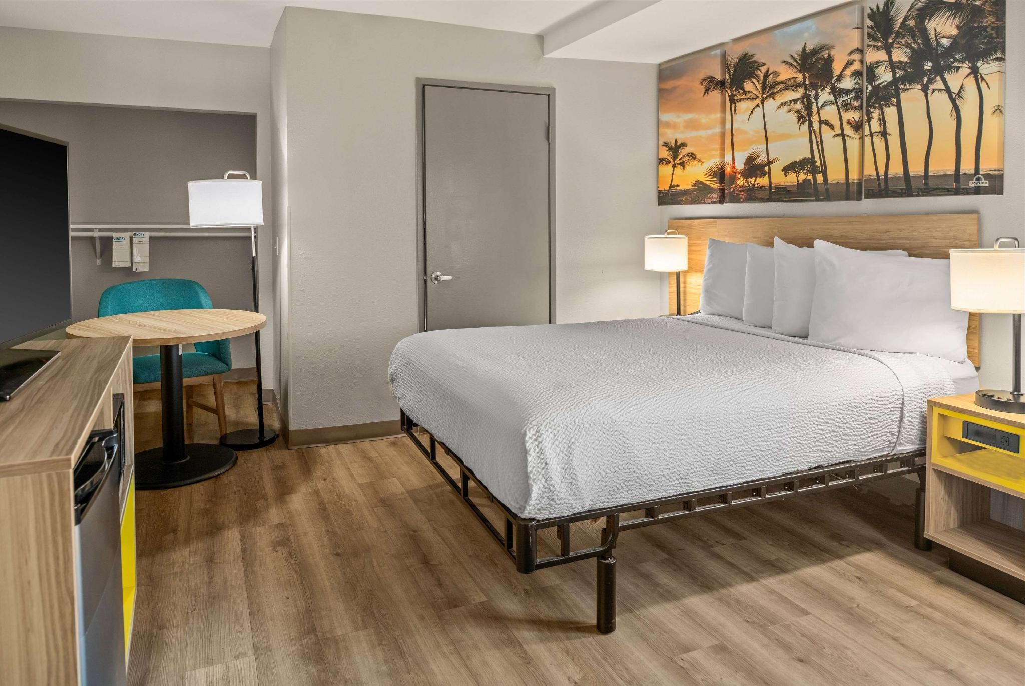 1 Queen Bed, Mobility-Hearing Impaired Accessible Room, Non-Smoking