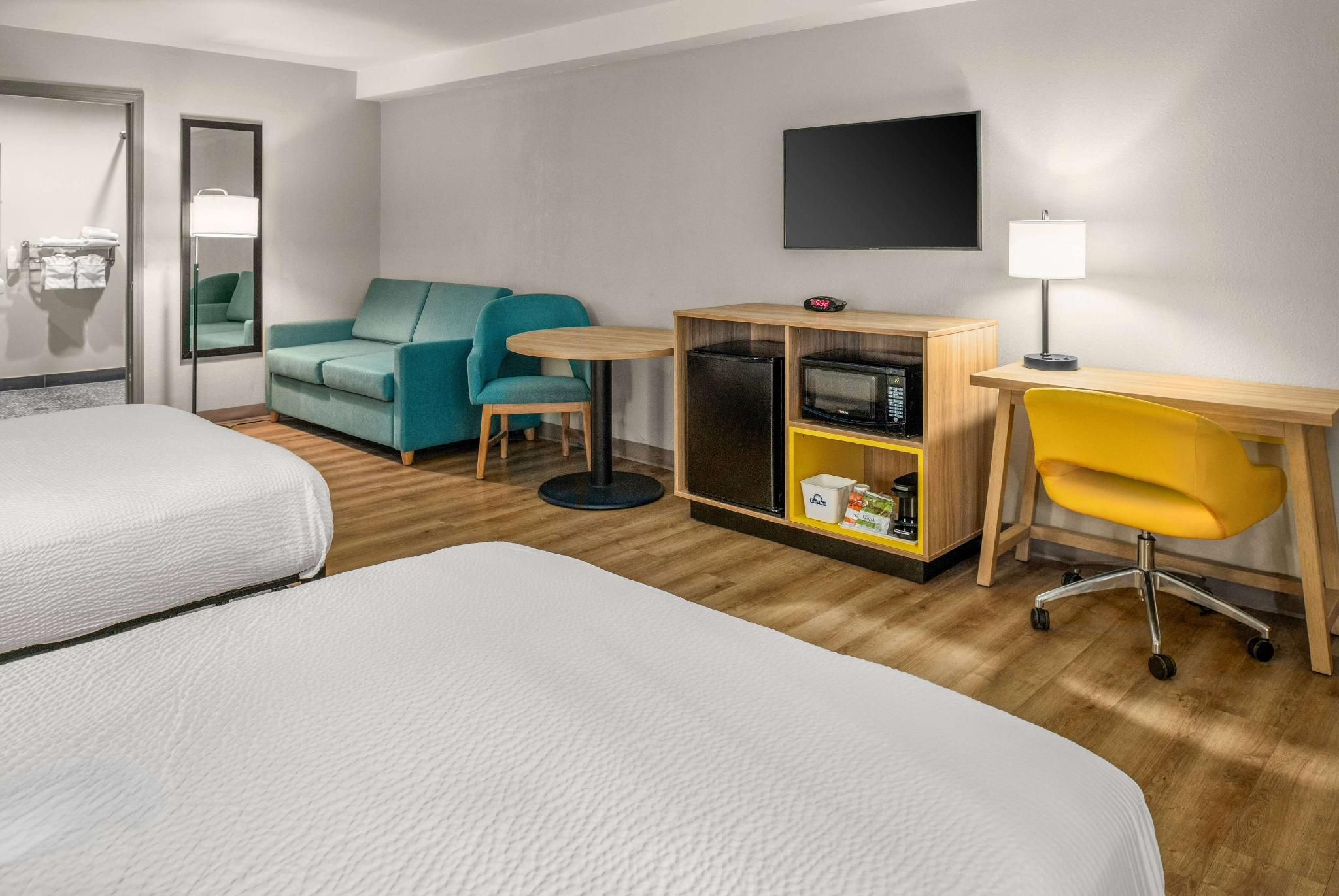 2 Queen Beds, Mobility-Hearing Impaired Accessible Room, Non-Smoking