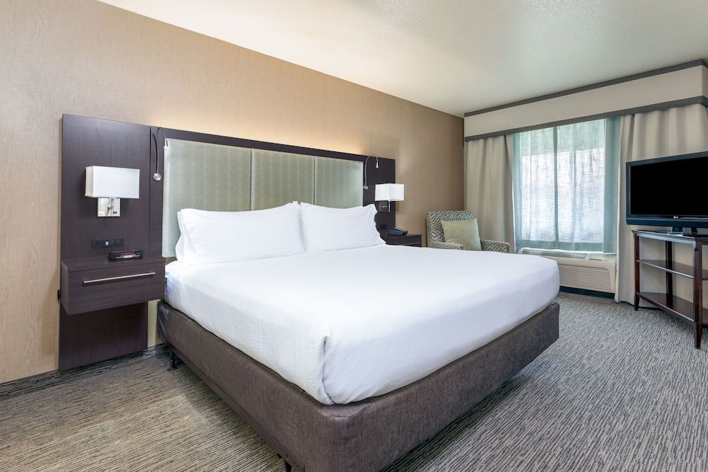 Suite, 1 Bedroom, Accessible, Non Smoking (Comm, Mobility, Access Tub)