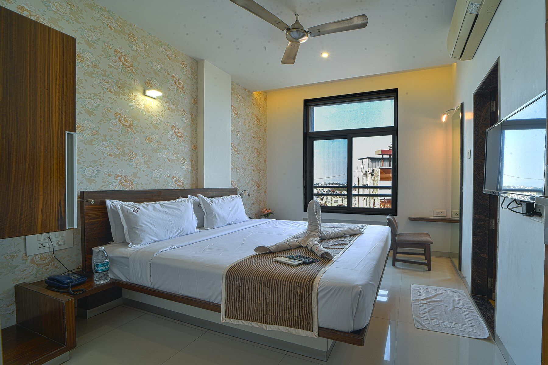 Sri Sri Executive Lodging & Hotel, Kolhapur Executive Non AC 5