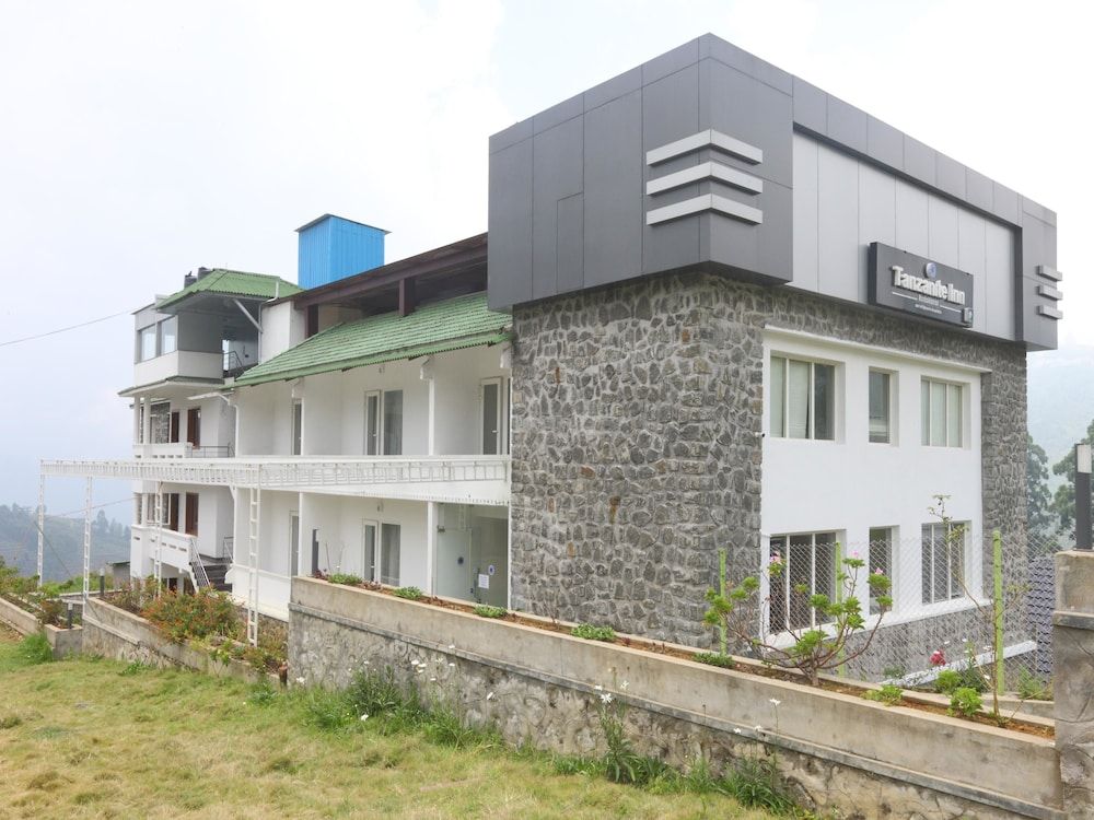 OYO 14261 Tanzanite Inn