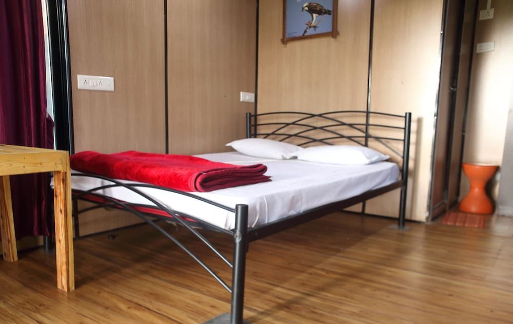 Iora Cottages Deluxe Non AC Cottage 8