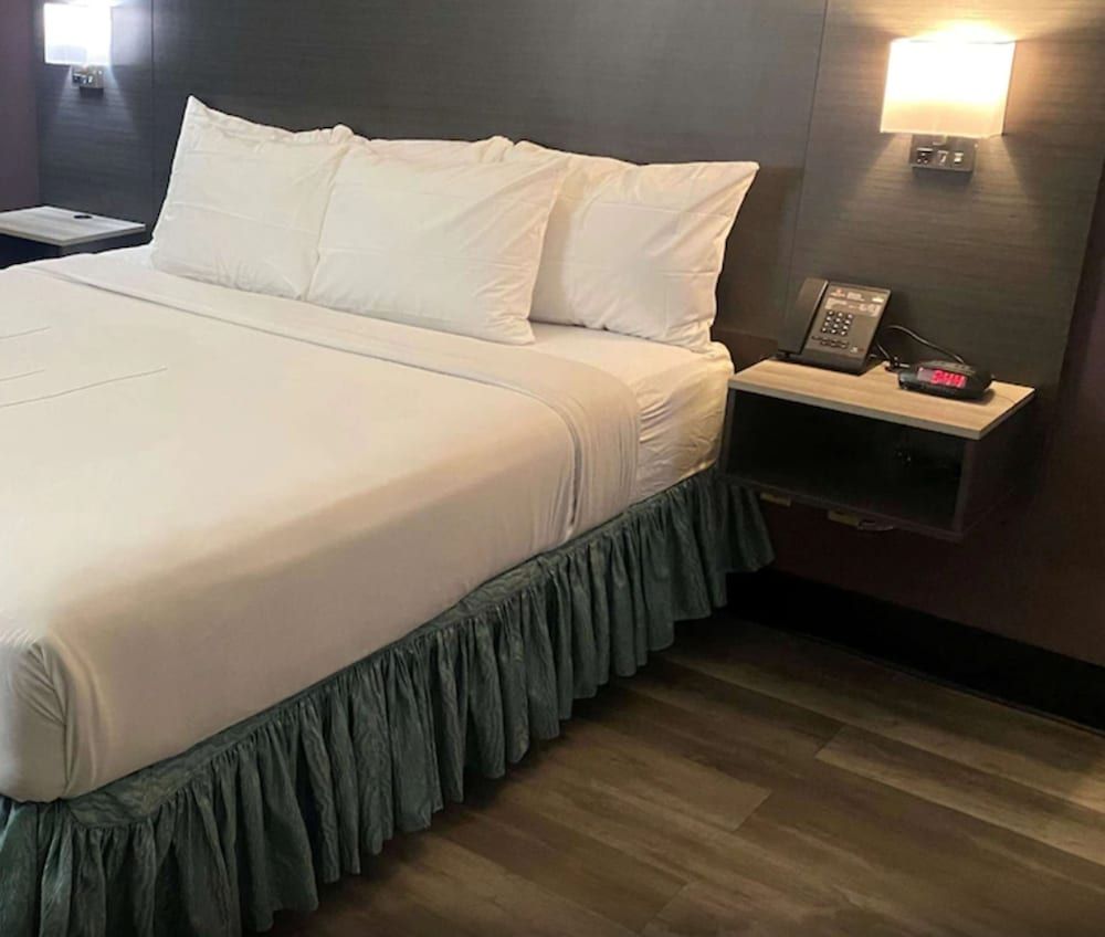 Suite, 1 King Bed, Non Smoking