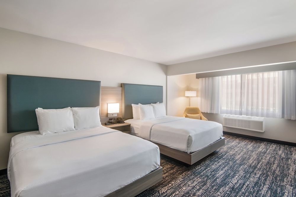 Room, 2 Queen Beds, Non Smoking