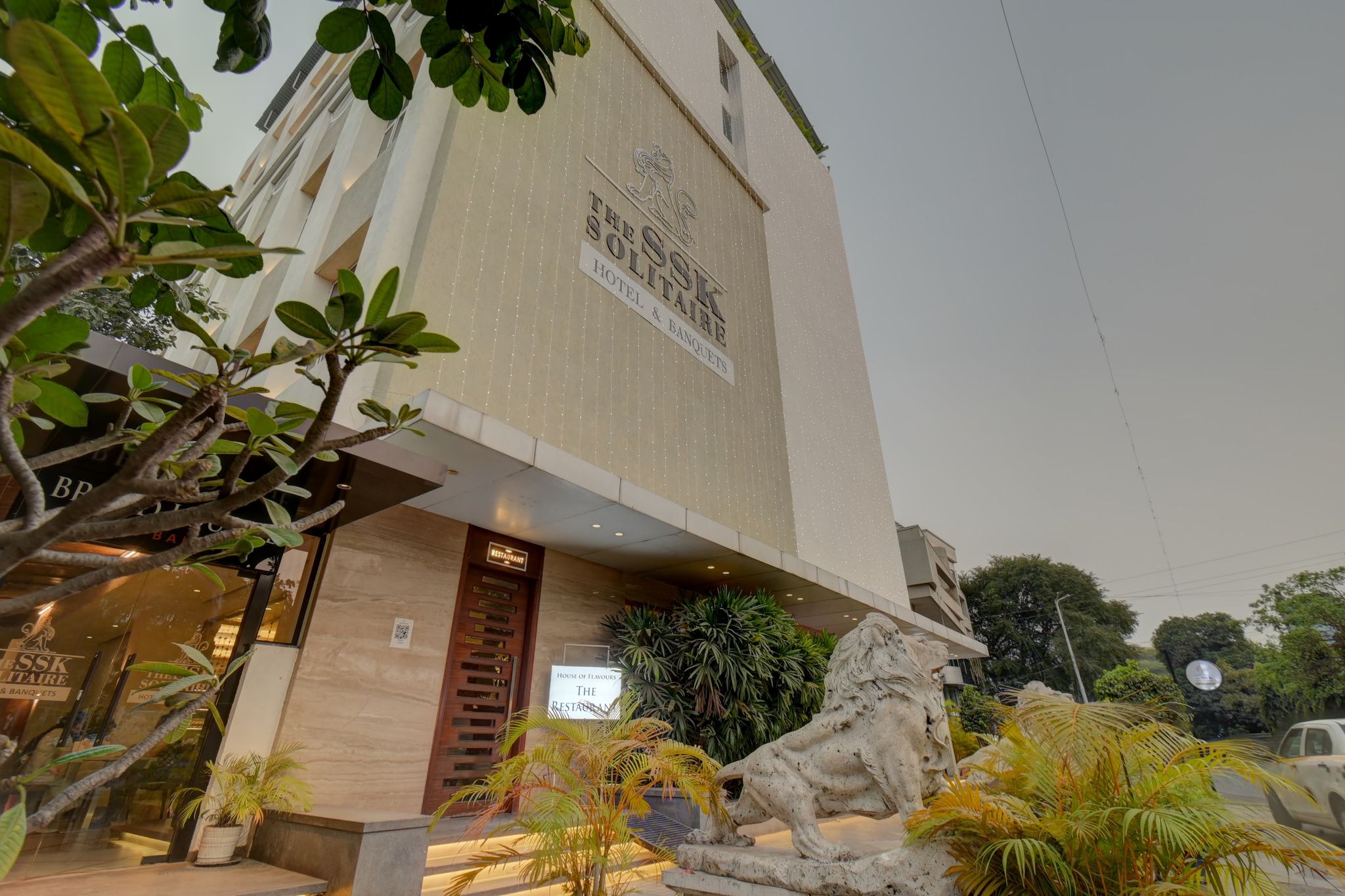undefined The SSK Solitaire Hotel and Banquets 3