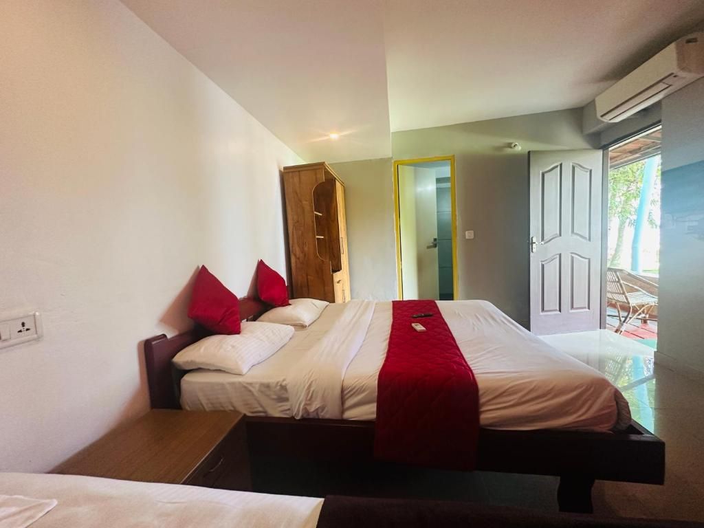 Lake N River Resort Munroe Island Graden View Room 2