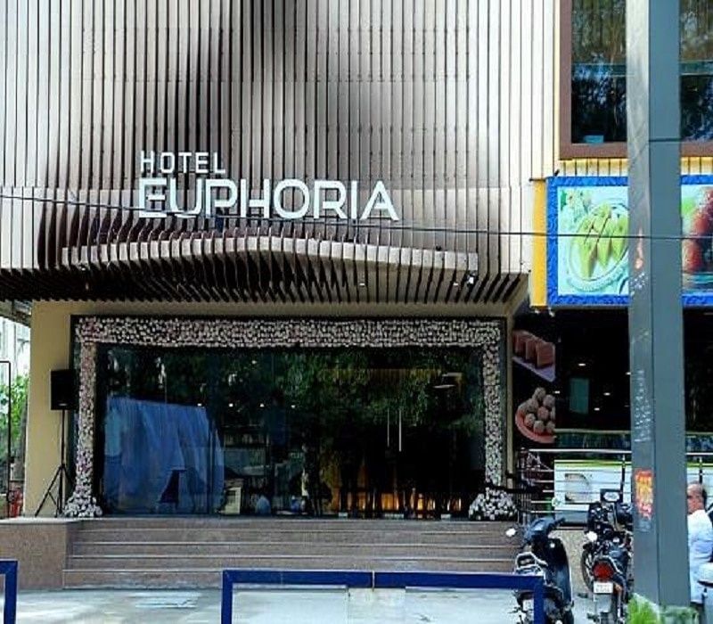 undefined Euphoria Hotel 6