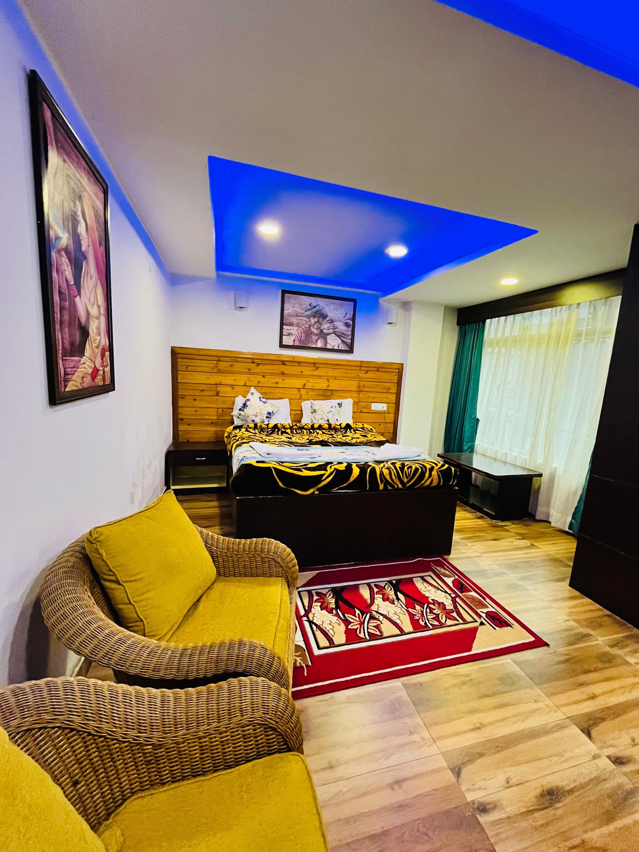 Golden Dolma & Spa Super Deluxe Room 5